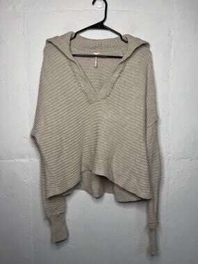 Free People Beige Pull Over Sweater V Neck Long Sleeve Size Small